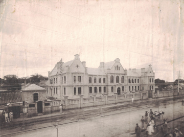 The main block of the Union Medical School on Hatamen Street, old Peking, newly opened in 1906.