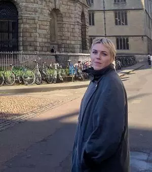 Dr Sara McQuaid