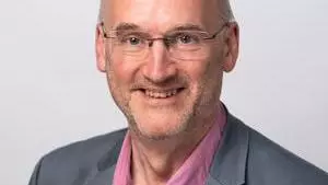 Dr Benjamin Thompson