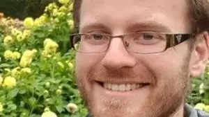 Dr David Kennerley