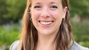 Dr Meredith Paker