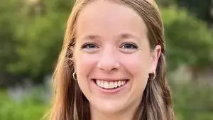 Dr Meredith Paker