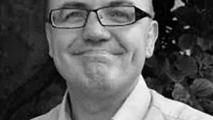 Dr Perry Gauci