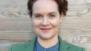Dr Venus Bivar