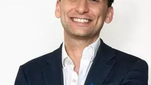 Dr Dmitri Levitin