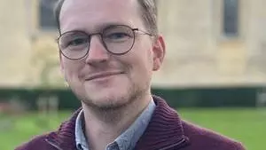 Dr Daniel McDonald