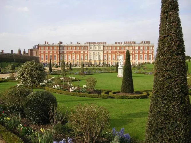 Hampton Court Palace Gardens