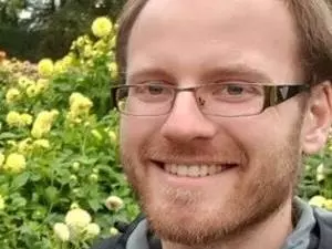Dr David Kennerley