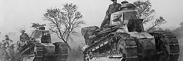 black and white picture of a tank