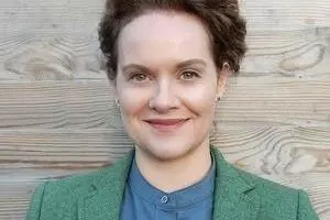Dr Venus Bivar